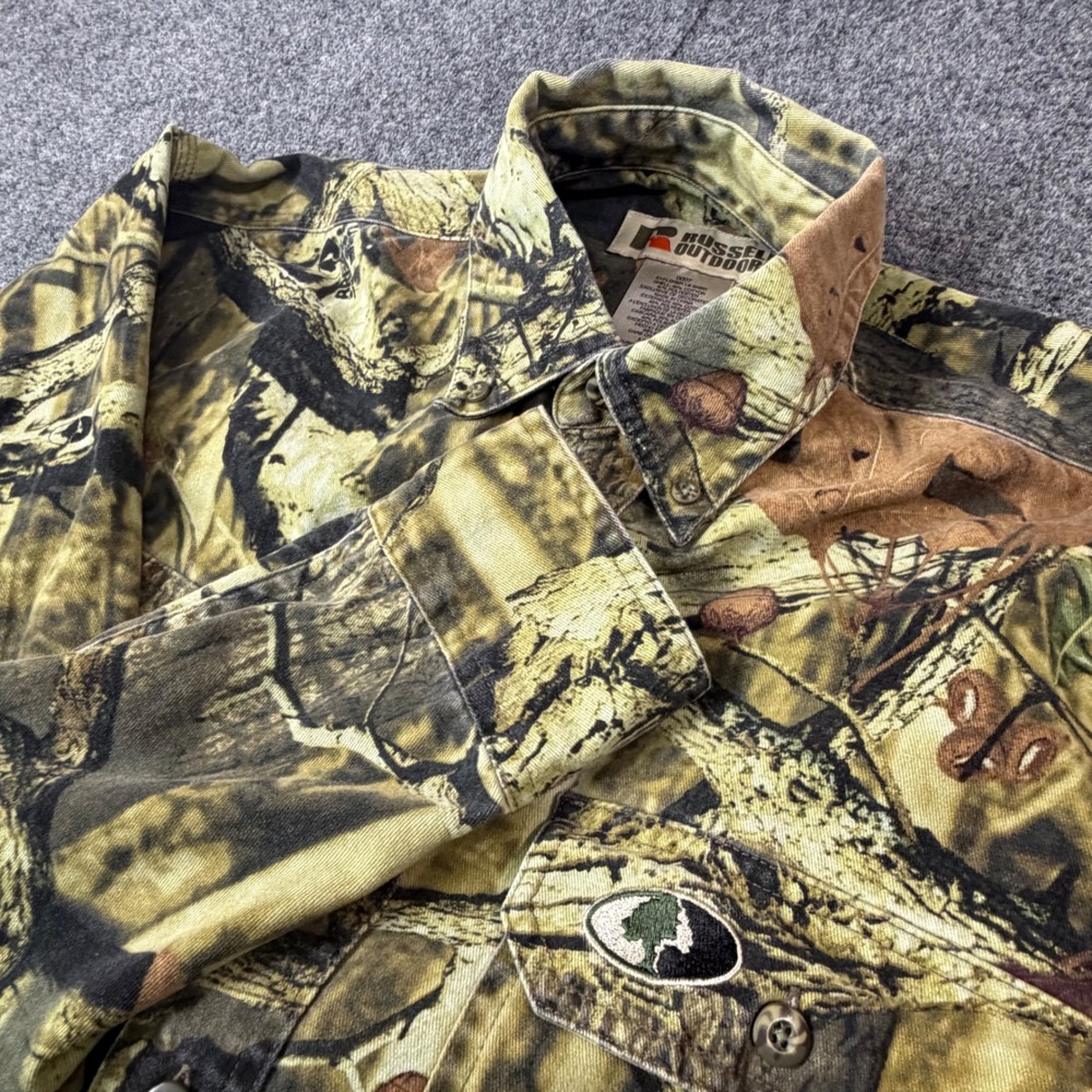 VTG Russell Outdoors Mossy Oak Camo Button Down Shirt Mens Medium Explorer LS